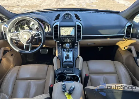 2016 Porsche Cayenne E-Hybrid S из США, поврежденный, VIN WP1AE2A23GLA64607